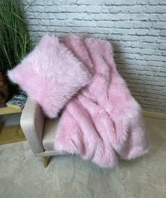 Luxury pink fur blanket with matching cushions