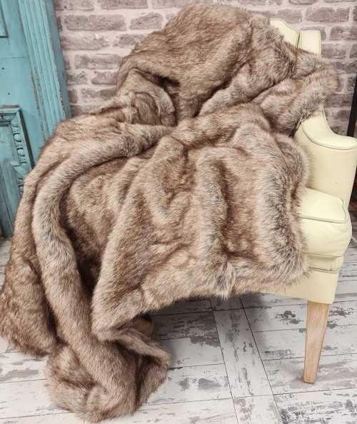 Woodchuck Faux Fur Bedspread