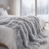 Light Grey Faux Fur Throw | Große graue Sofadecke | Aspen Grey
