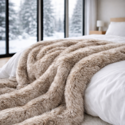 Beige Kunstfell-Decke | Große Kunstfell-Decke | Brunswick-Fell-Decke