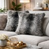 Coussins en fausse fourrure Black Wolf | Housses de coussin en fausse fourrure à rayures noires