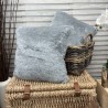 Housses de coussin en fausse fourrure gris clair cendré | Coussins et oreillers en fausse fourrure grise