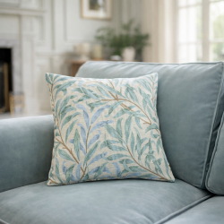 Coussins en tapisserie à motifs Willow Bough Seaspray | Coussins en tapisserie à motifs