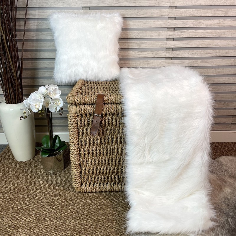 CLEARANCE! Deluxe Polar Kunstfell Bettläufer | Weißer Fell Bettläufer