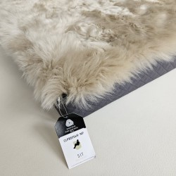 Echtes Schaffell Haustierbett. Langhaariges orthopädisches Hundebett - Groß, Oyster