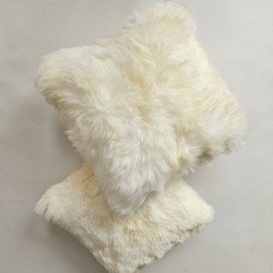 Paire de coussins carrés en véritable peau de mouton ivoire, 50 cm