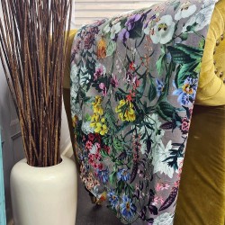 Jeté de lit double face en velours à motif floral - Rhapsody | Chemin de lit de luxe en velours