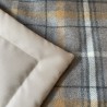 Tragbare gepolsterte Reisedecke mit Tragegriff in grauem Tartan