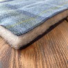 Gepolsterte Reisedecke mit Tragegriff Blaues Tartanmuster