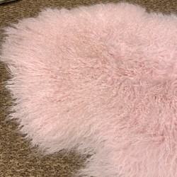 Tapis en peau de mouton tibétain rose pâle | Tapis en peau de mouton à poils bouclés
