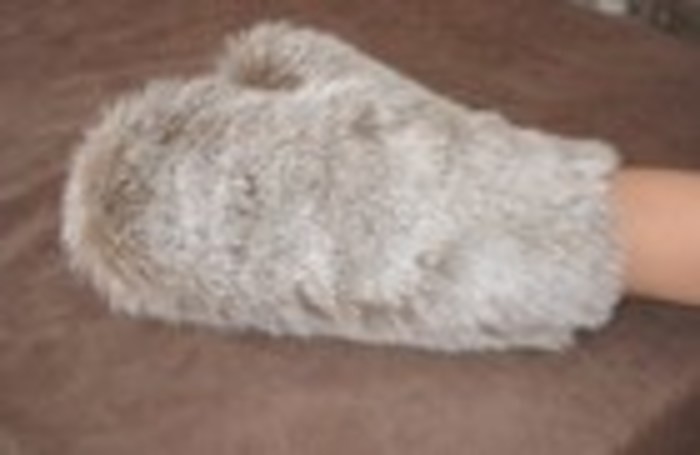 Soothing Faux Fur Massage Mitts
